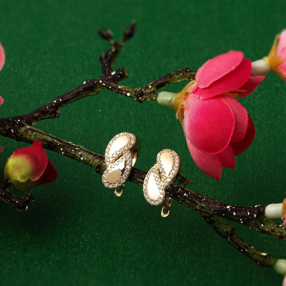 Damlalar 8 Ayar Altın Küpe