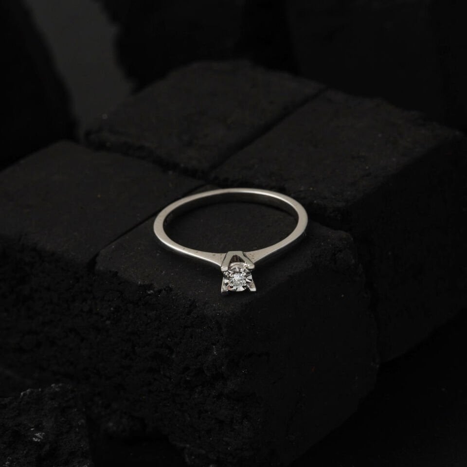 0,05 Karat Efekt Pırlanta Tektaş Yüzük