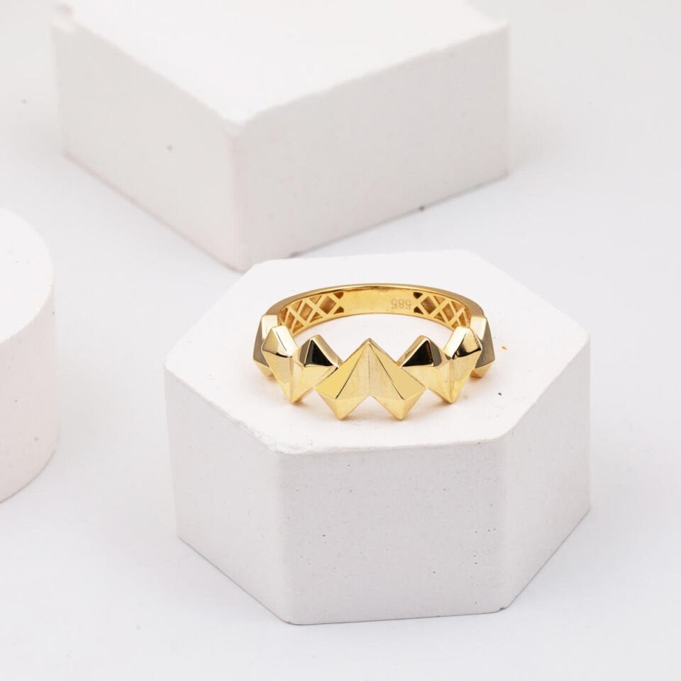 Prizma Kalp Tasarım 14 Ayar Altın Yüzük