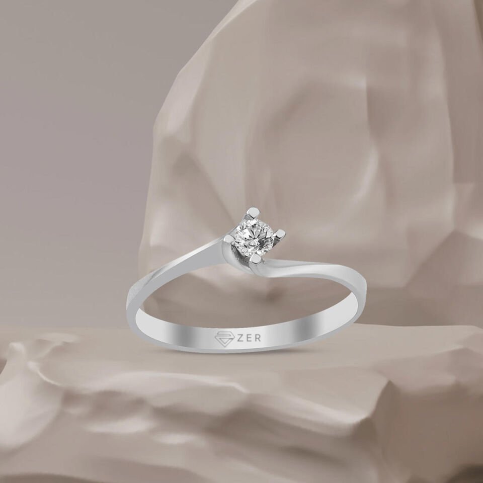 0,18 ct. Mevlana Model Tektaş Pırlanta Yüzük