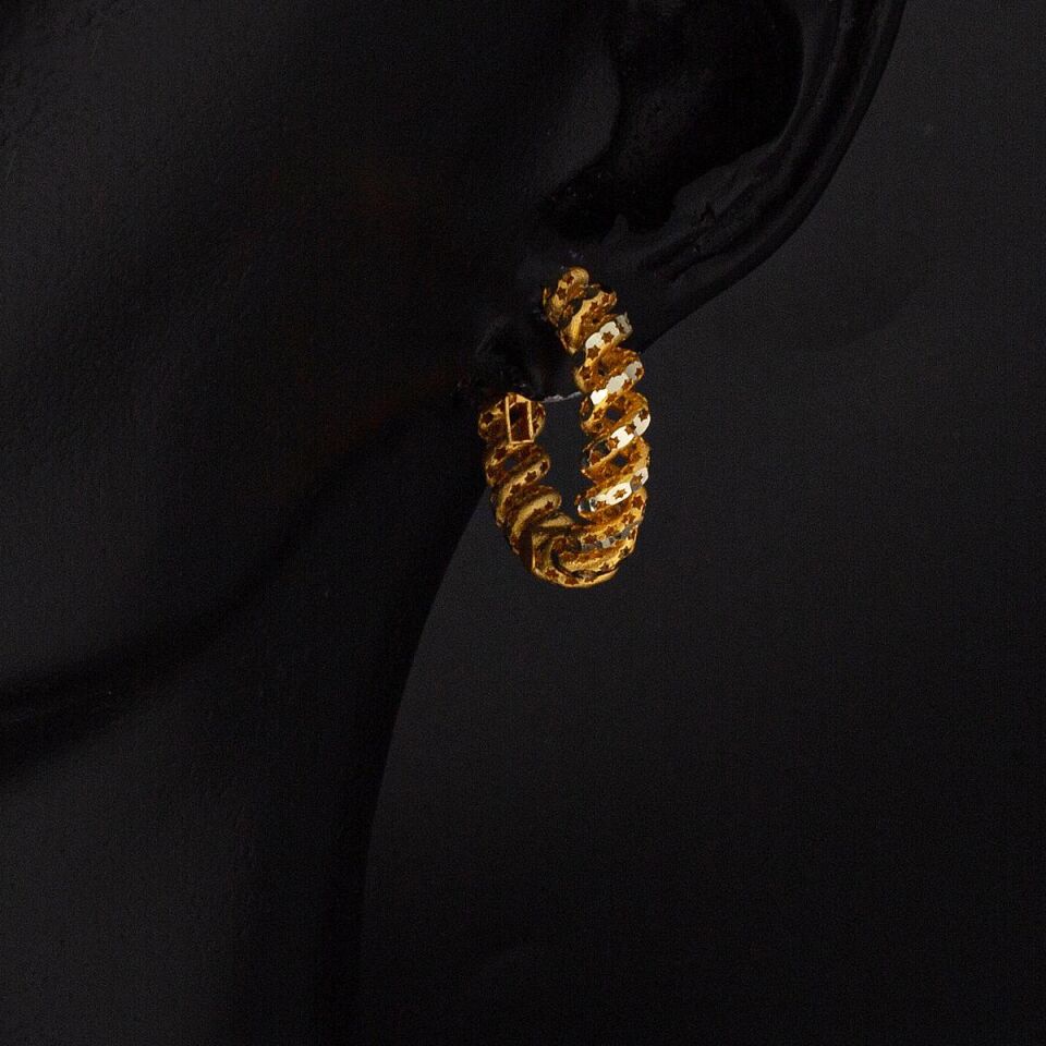 Yıldızlı Burma Halka Altın Küpe