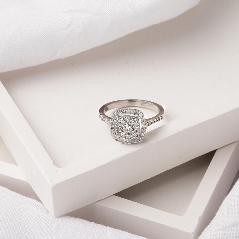 0,60 ct. Coronet Baget Pırlanta Yüzük