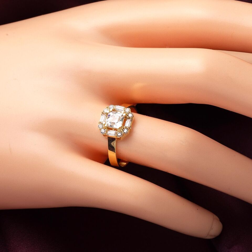 Elegance Baget Taşlı Altın Yüzük