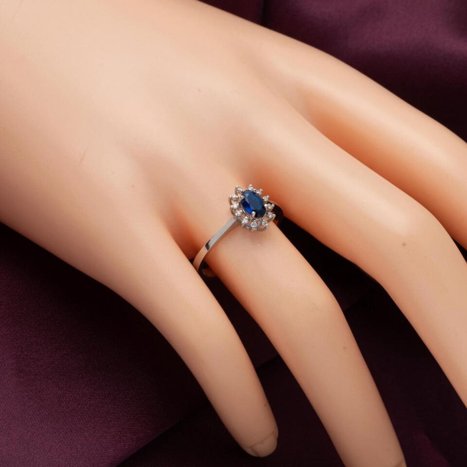 0,50 ct. Safirli 0,06 ct. Pırlanta Yüzük