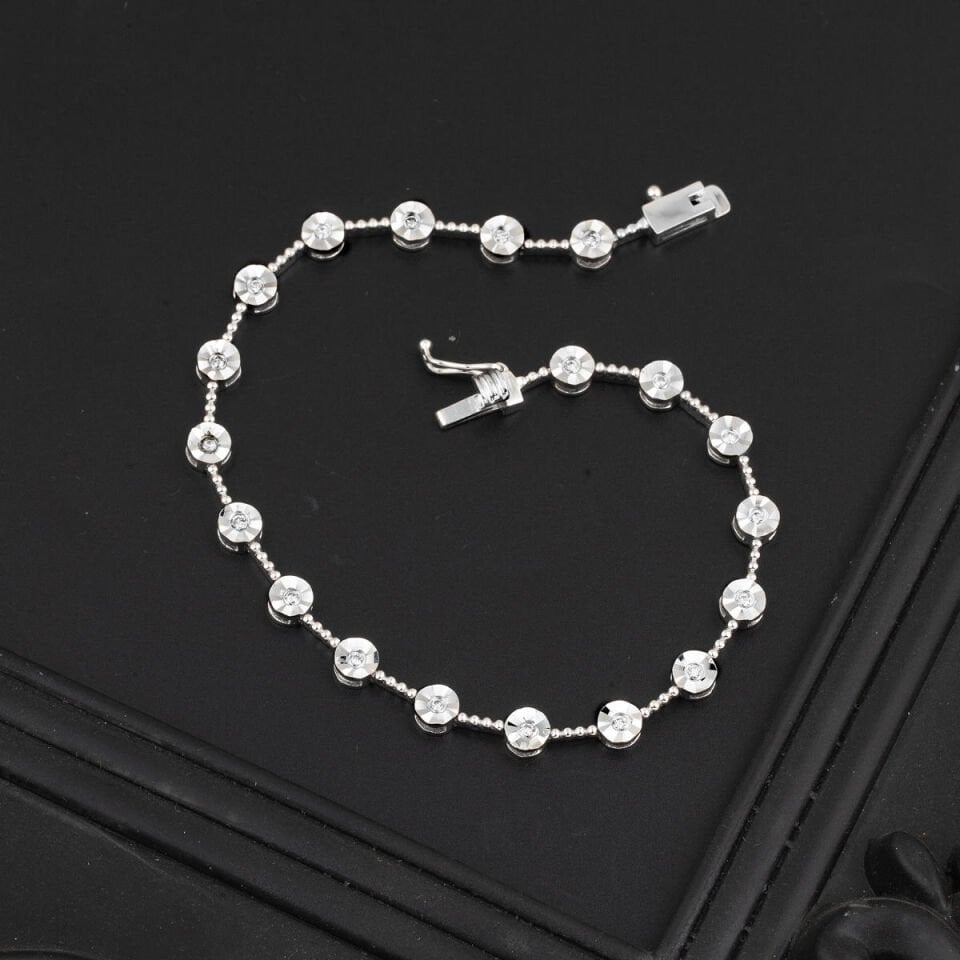 0,30 Karat Pırlantalı Suyolu Beyaz Altın Bileklik