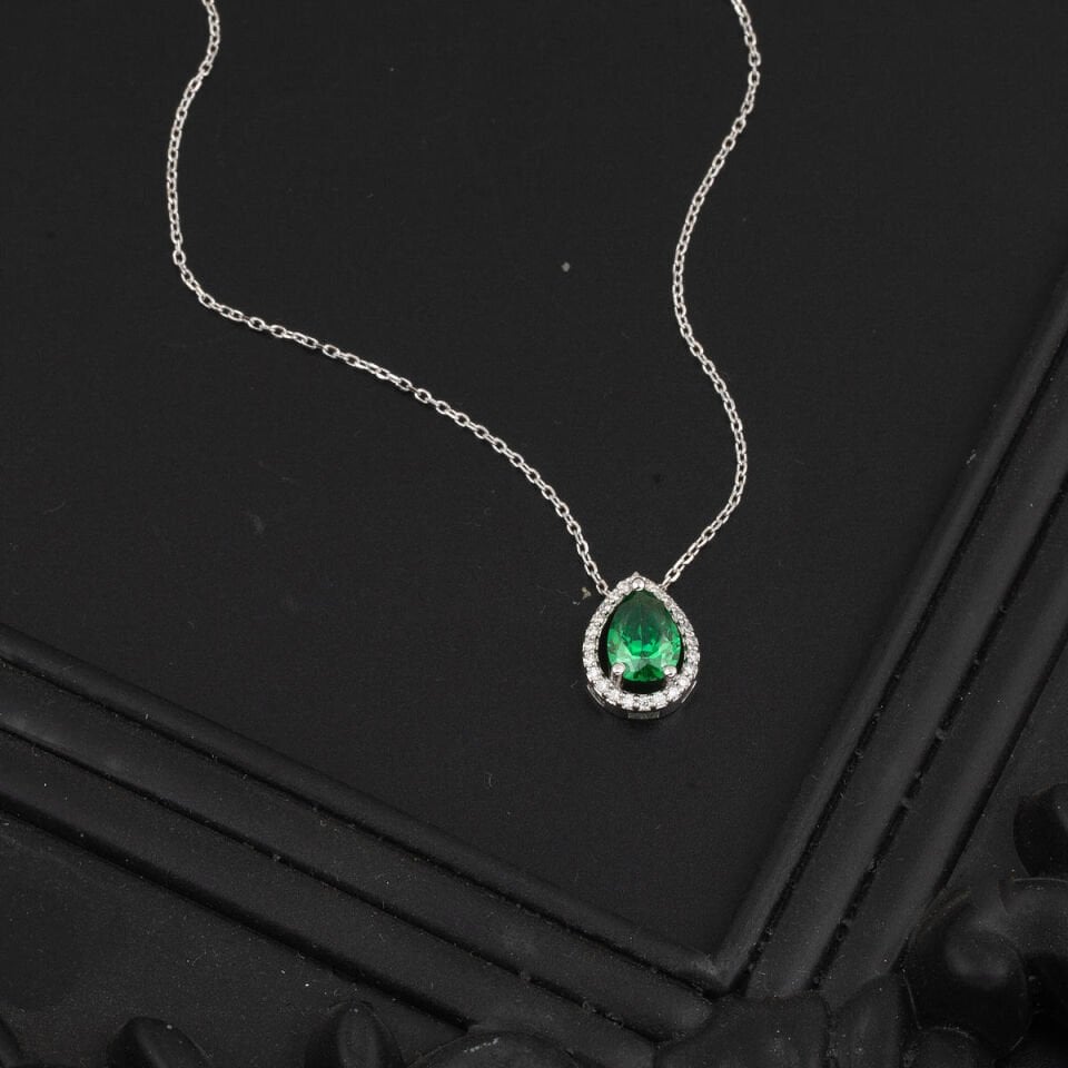 14 Ayar 0,90 ct. Zümrüt 0,10 ct Pırlanta Kolye