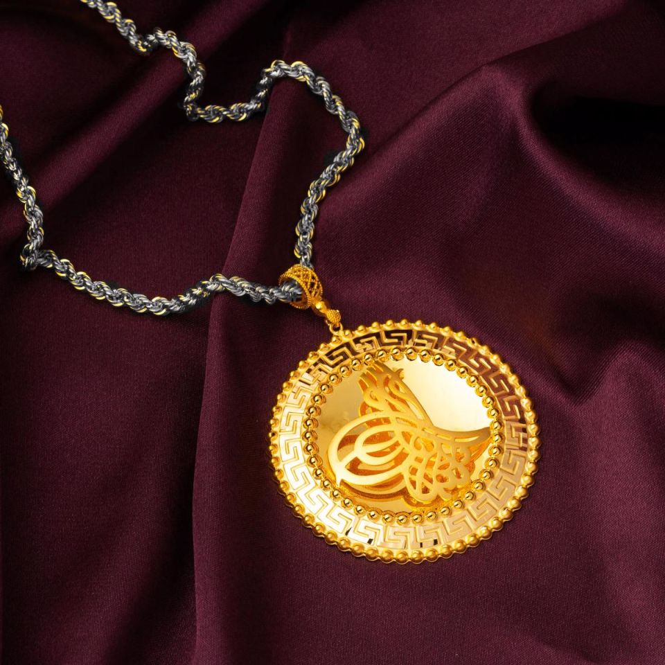 22 Ayar Versage Tuğralı Altın Kolye Ucu