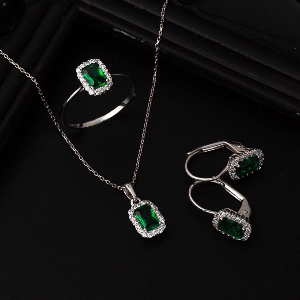 Yeşil Baget Taşlı Üçlü Altın Set