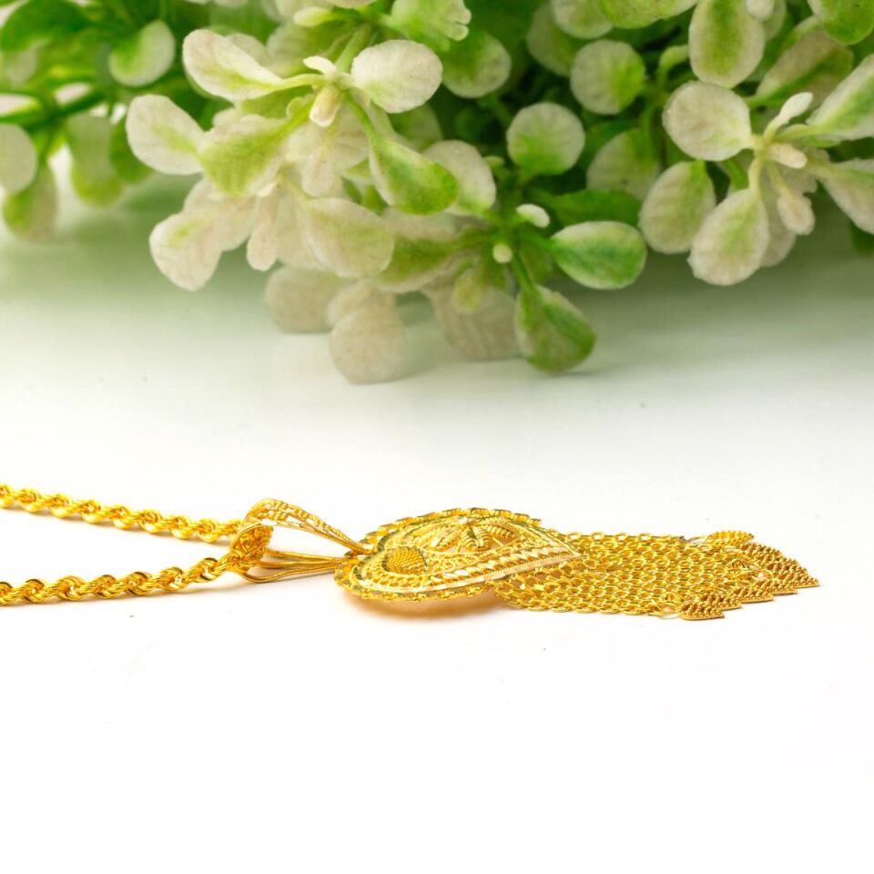 Kalpli Püsküllü Hindistan Tarzı Altın Kolye