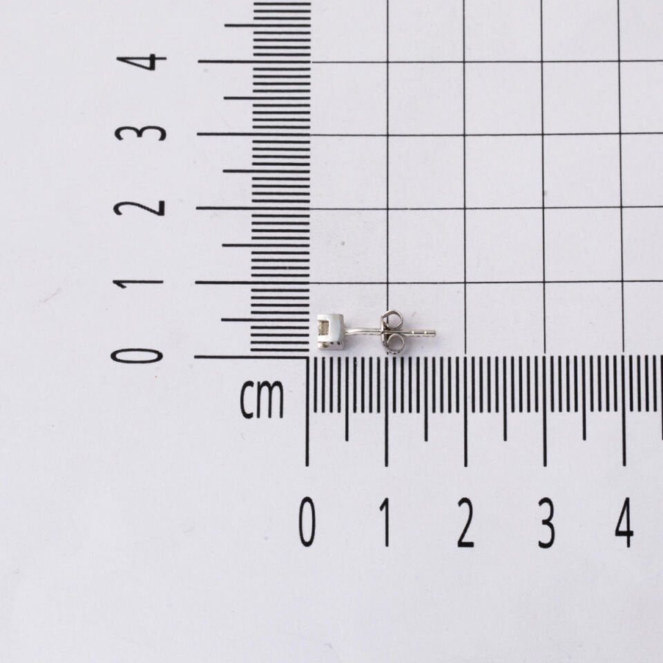 0,16 Karat Tektaş Pırlanta Küpe