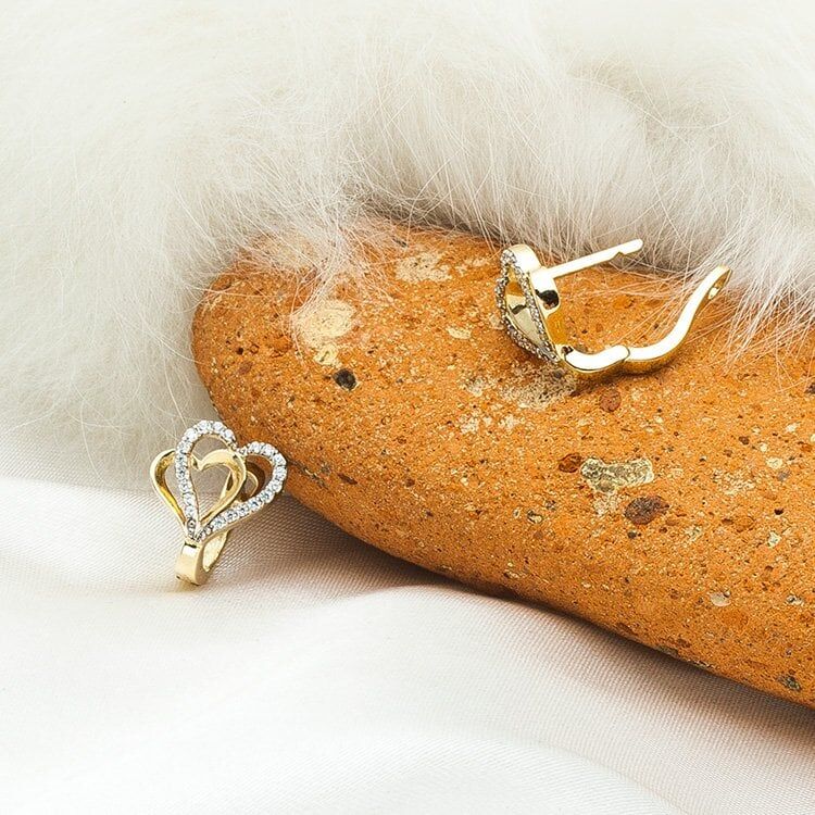 Label Kalpli 14 Ayar Altın Taşlı Küpe