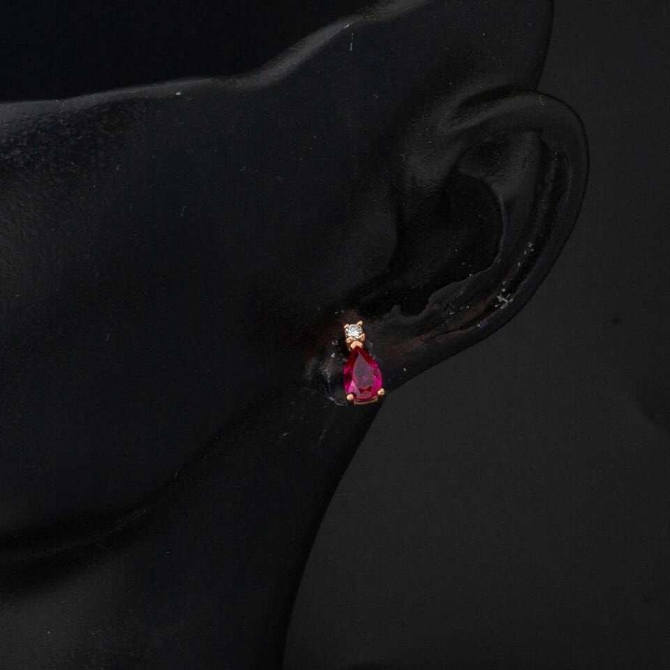 0,50 Karat Damla Yakut Pırlanta Küpe