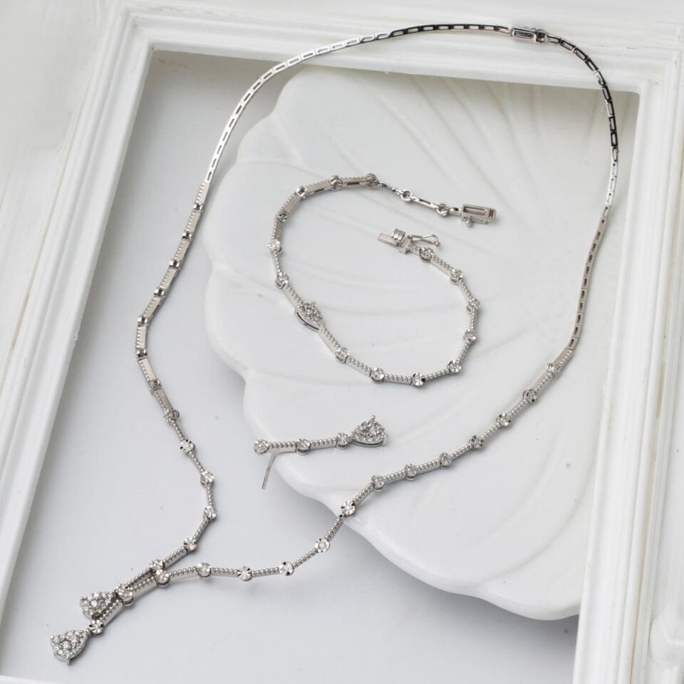 1,10 Karat Damla Pırlanta Takı Seti