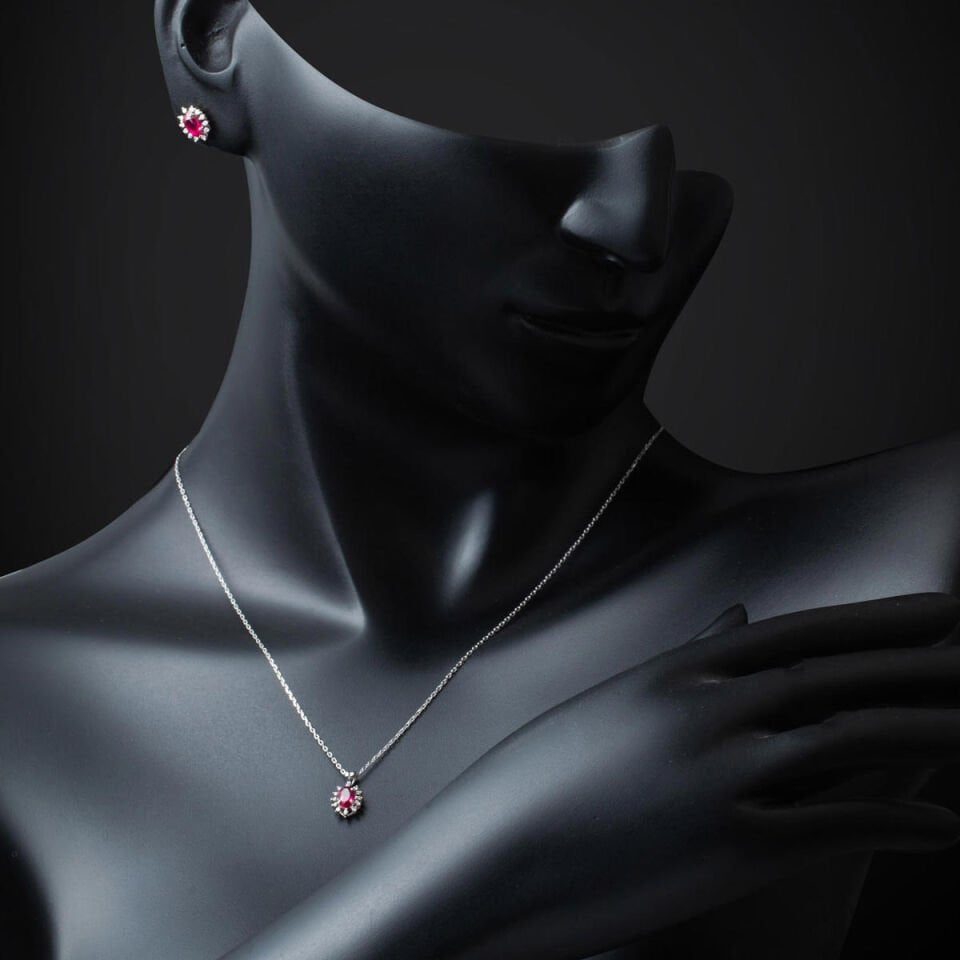 1,50 Karat Yakut Küpe Kolye Pırlanta Set