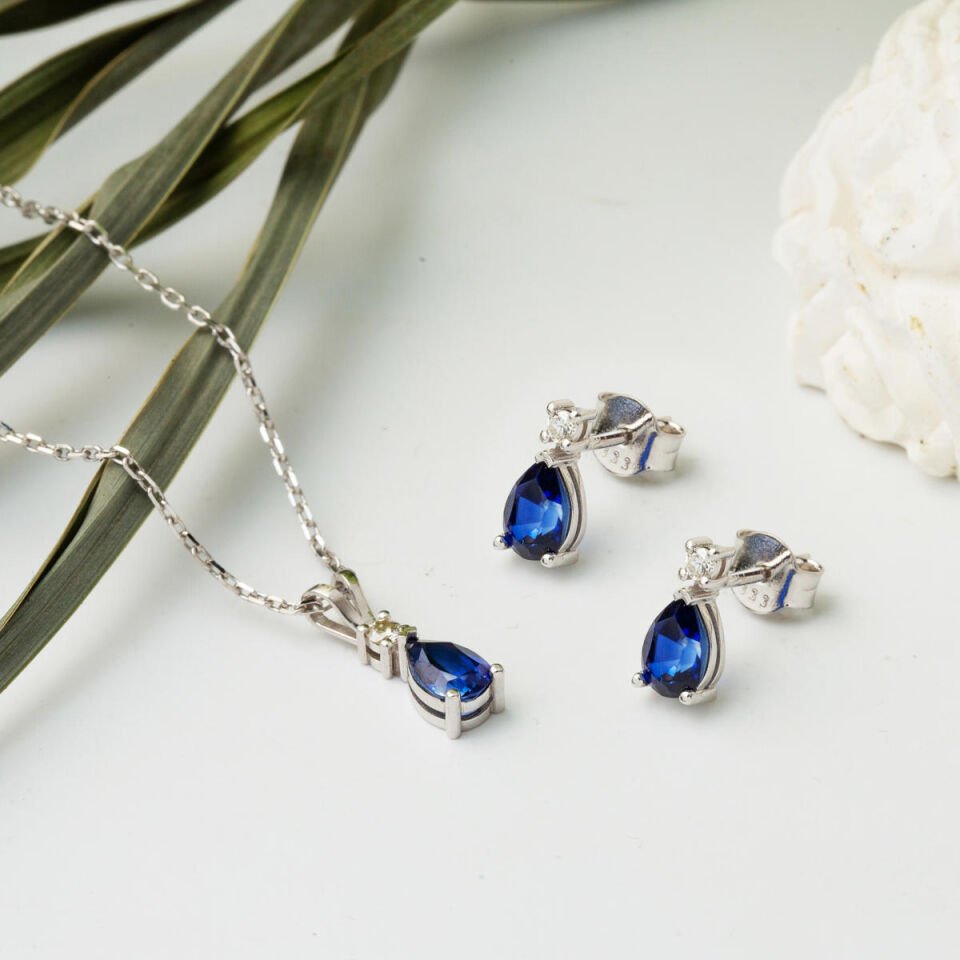 Kolye ve Küpeli Safir Pırlanta Set Takımı