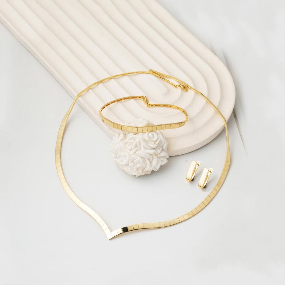 Çavuş Taşsız Suyolu Altın Takı Seti