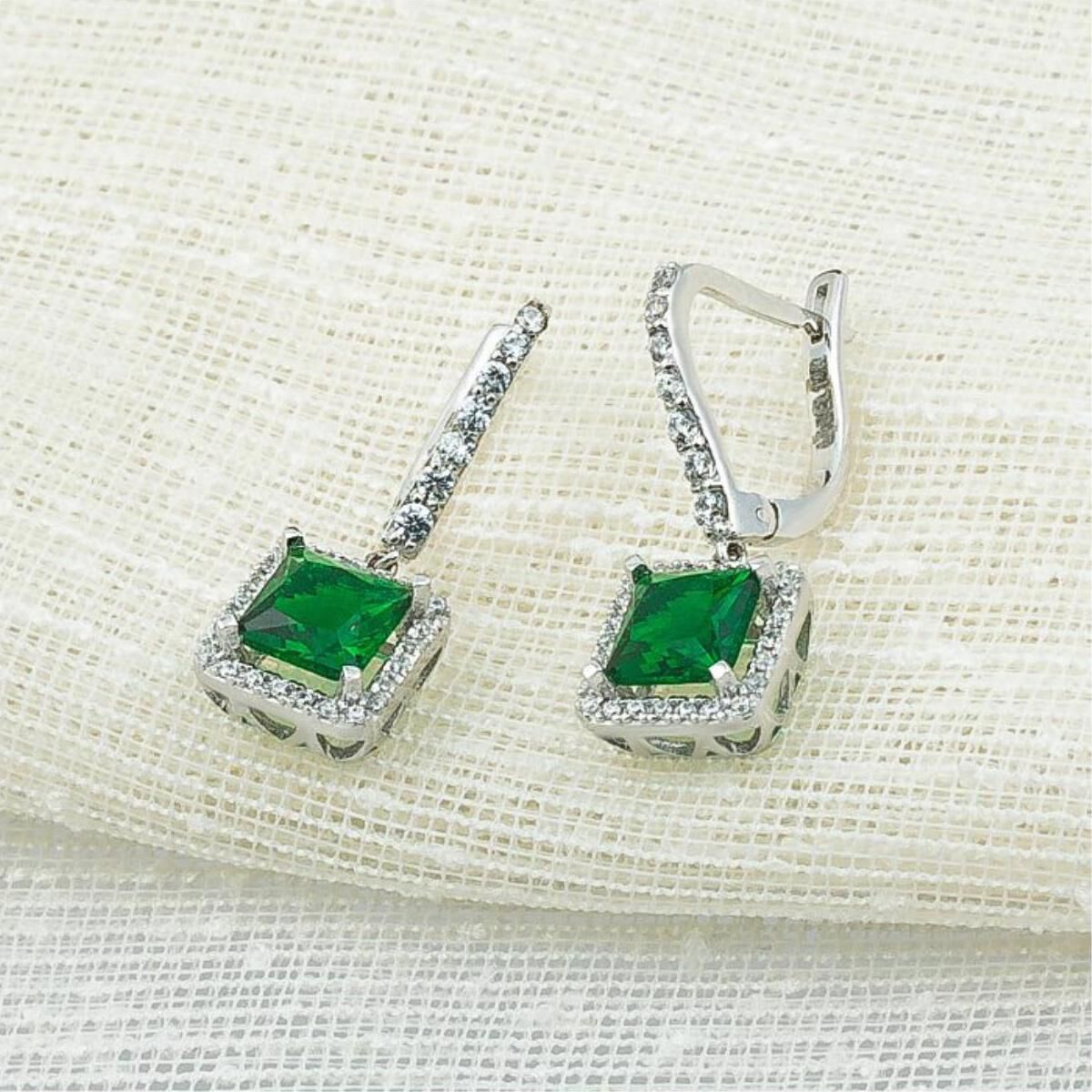 Yeşil Kare Taşlı 14 Ayar Altın Küpe