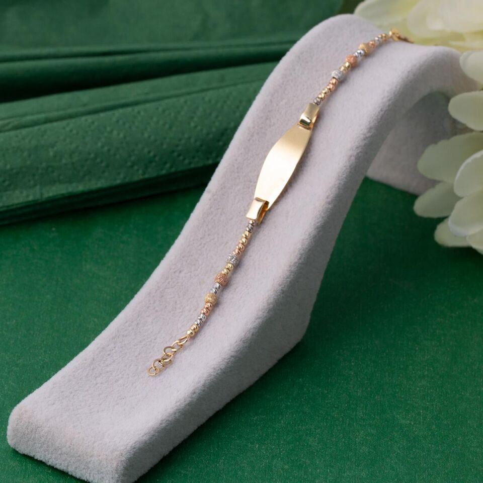 Dorika İsimlikli Altın Bebek Bilekliği